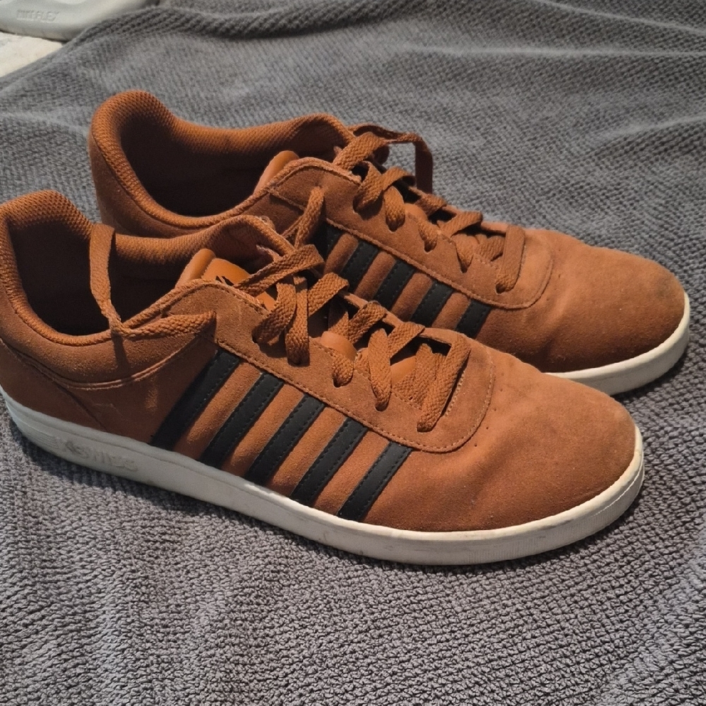 K-Swiss Men's Tan Sneakers